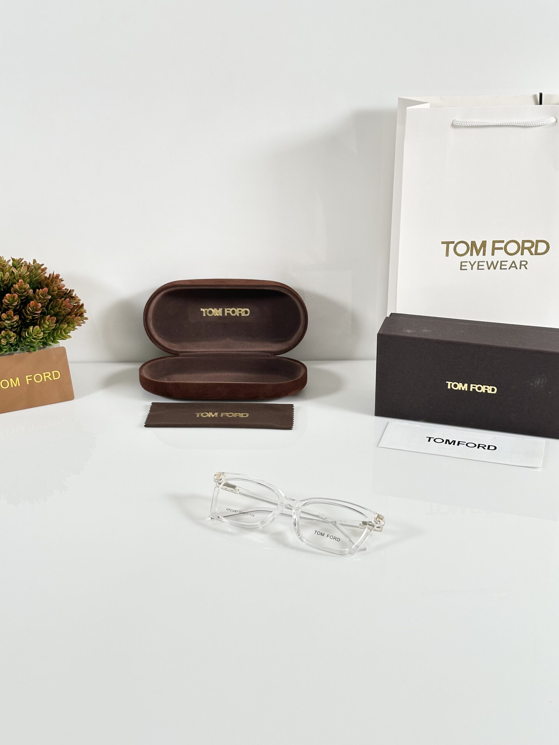 Tomford WMNS 1251 Water Day - Image 4