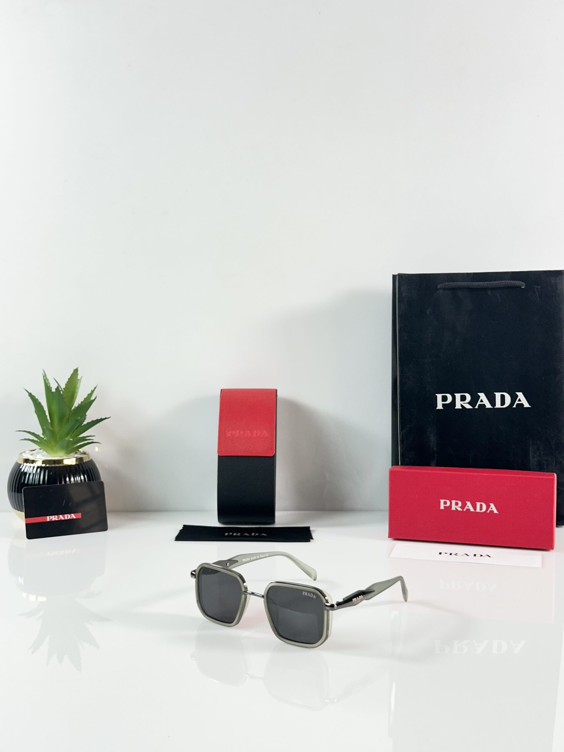 Prada_792_Grey