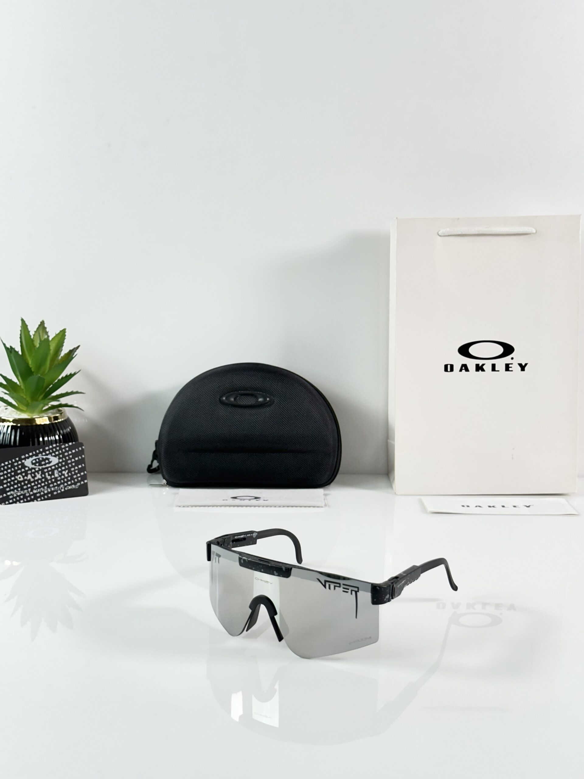 Oakley_C4_Black_Silver_Mercury