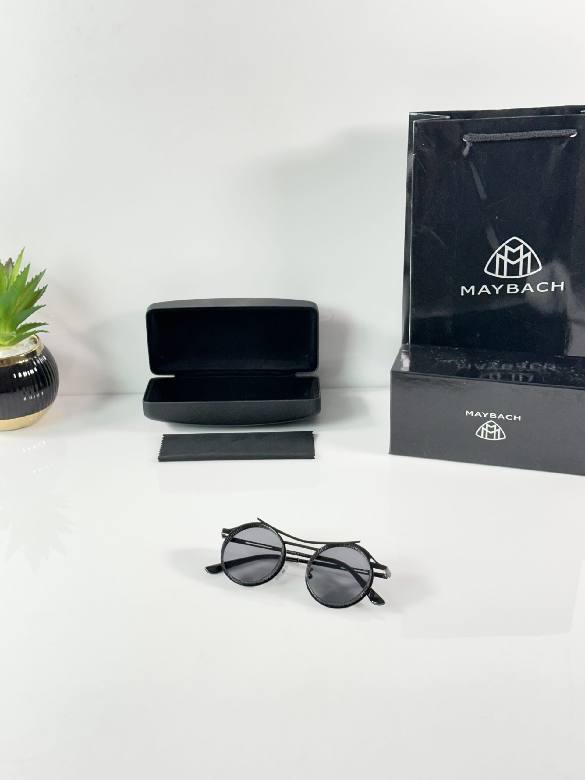 Maybach 2172 Black - Image 4